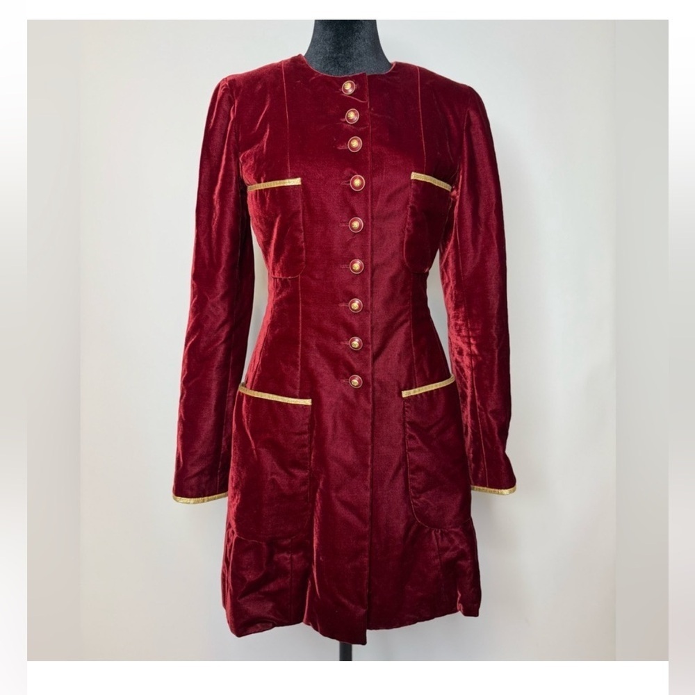 Chanel Vintage Runaway 1993 CC Buttons Single Breasted Coat Burgundy Velvet - Picture 3 of 17